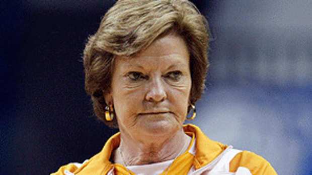 Pat-Summitt-Tennessee.gif